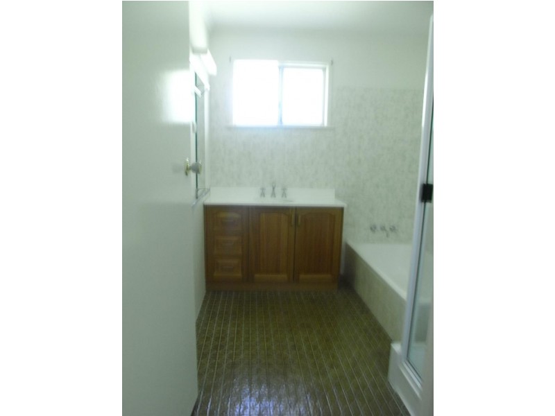 23 CHARLES HODGE AVENUE, Mount Pleasant QLD 4740