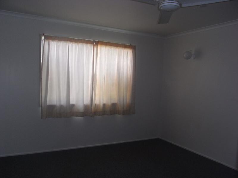 25 NICKLIN DRIVE, Beaconsfield QLD 4740