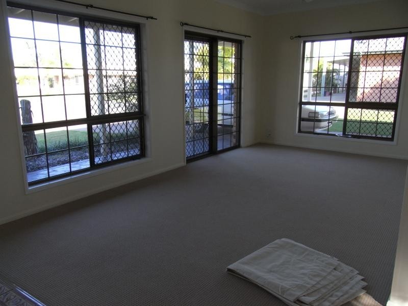 6 WRASSE COURT, Andergrove QLD 4740