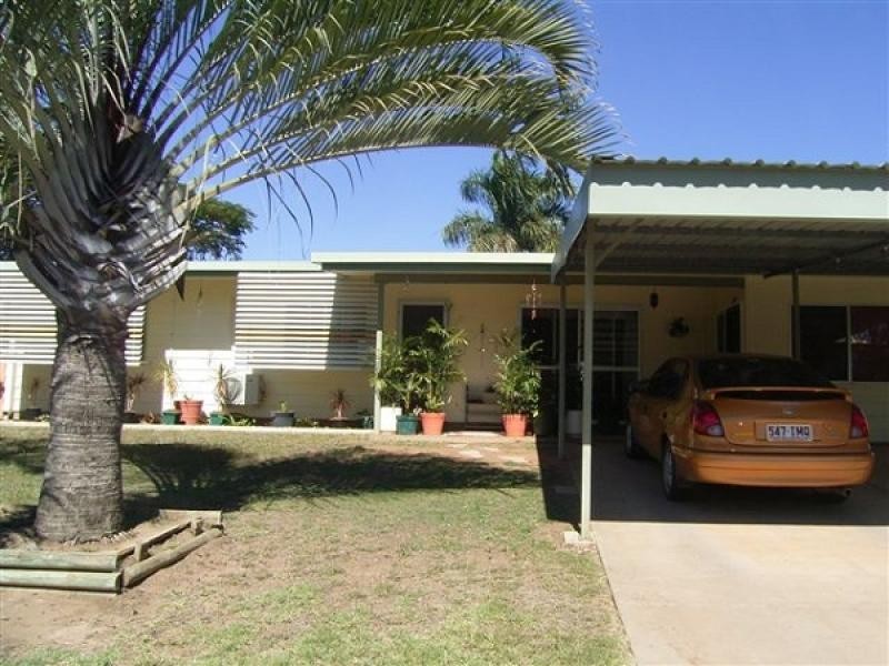 6 SHANNON DRIVE, Moranbah QLD 4744