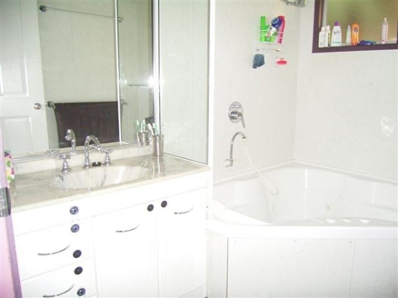 6 BOWEN COURT, Moranbah QLD 4744