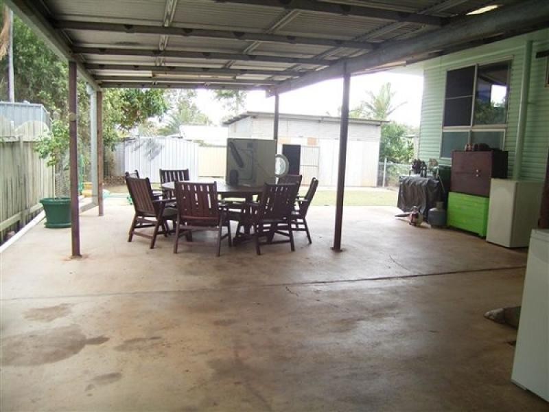 6 BOWEN COURT, Moranbah QLD 4744