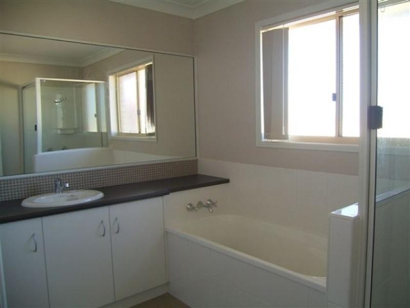 21 MAITLAND STREET, Moranbah QLD 4744