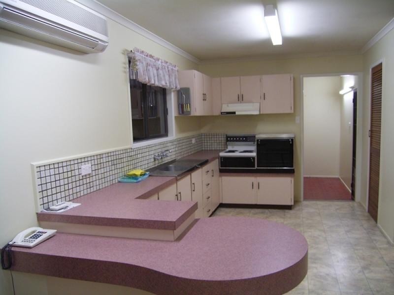 17 GALLETLY STREET, West Mackay QLD 4740
