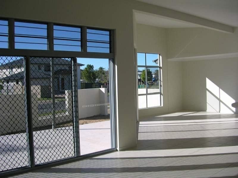 2 ROSEMOOR COURT, Glenella QLD 4740