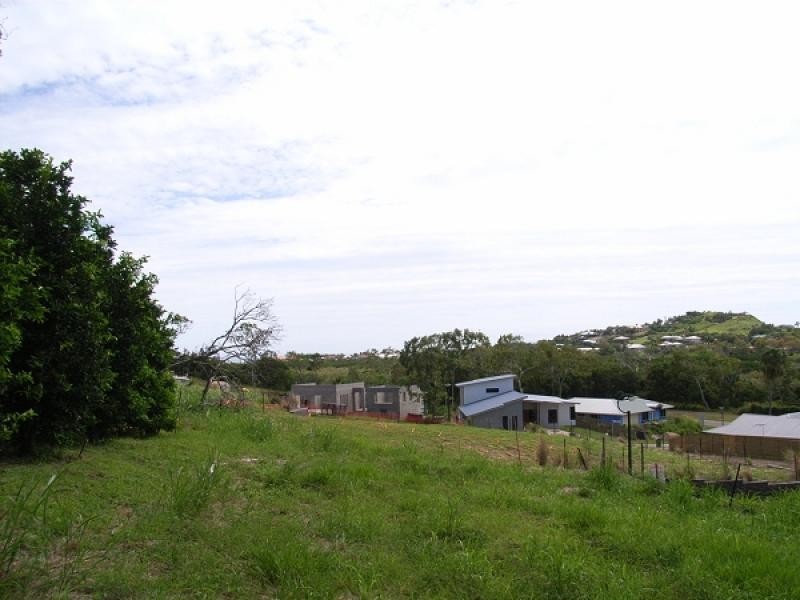 4 GRANGE COURT, Eimeo QLD 4740