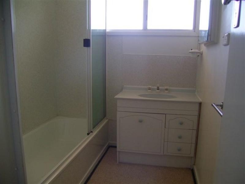 2 BENNETT COURT, Moranbah QLD 4744