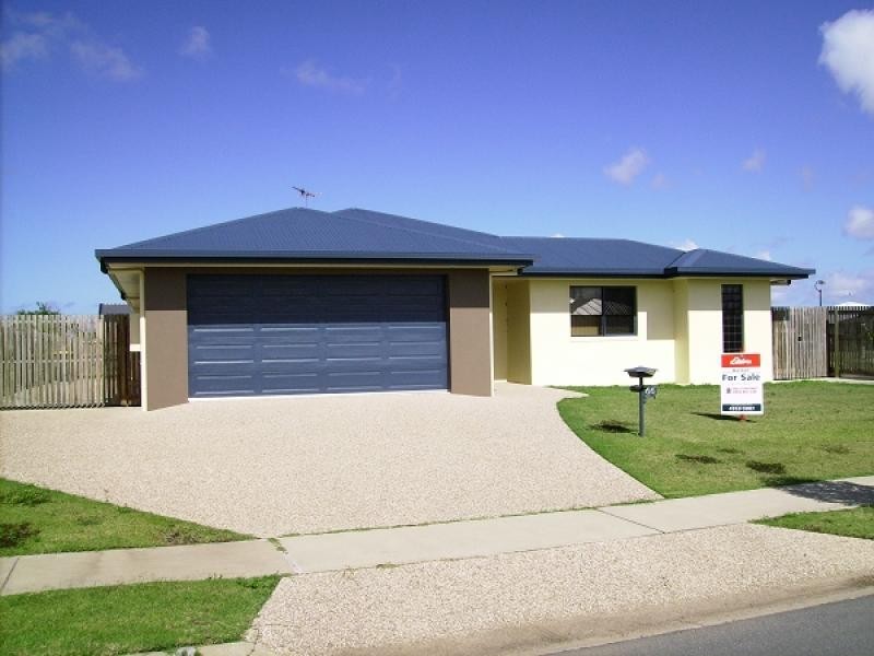 66 VICTOR AVENUE, Glenella QLD 4740