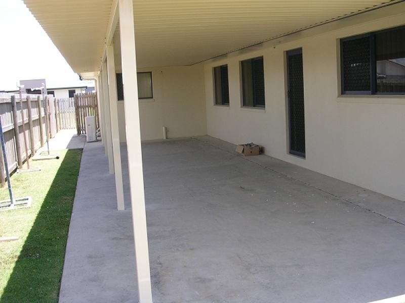 66 VICTOR AVENUE, Glenella QLD 4740