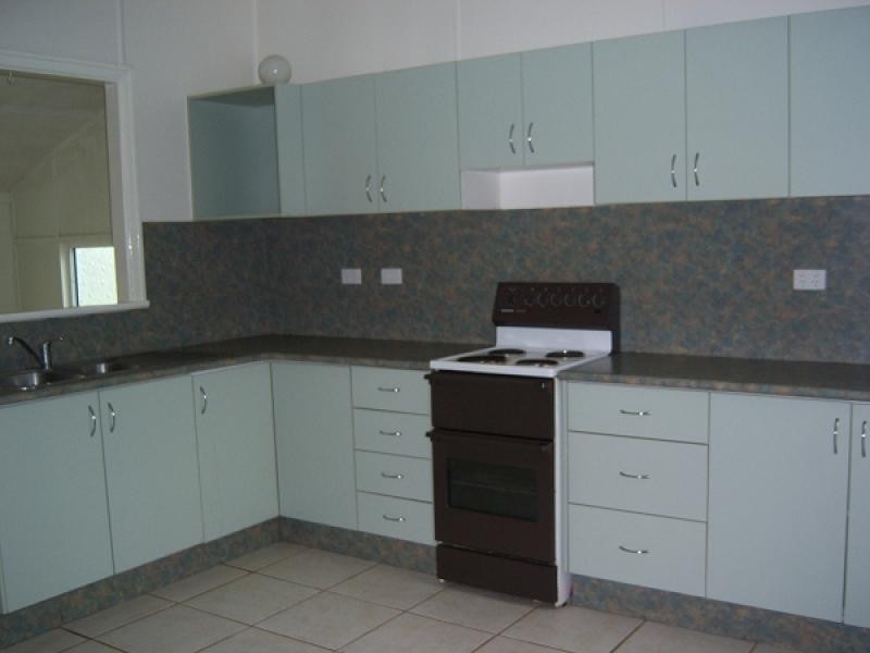 14 BLACK STREET, South Mackay QLD 4740