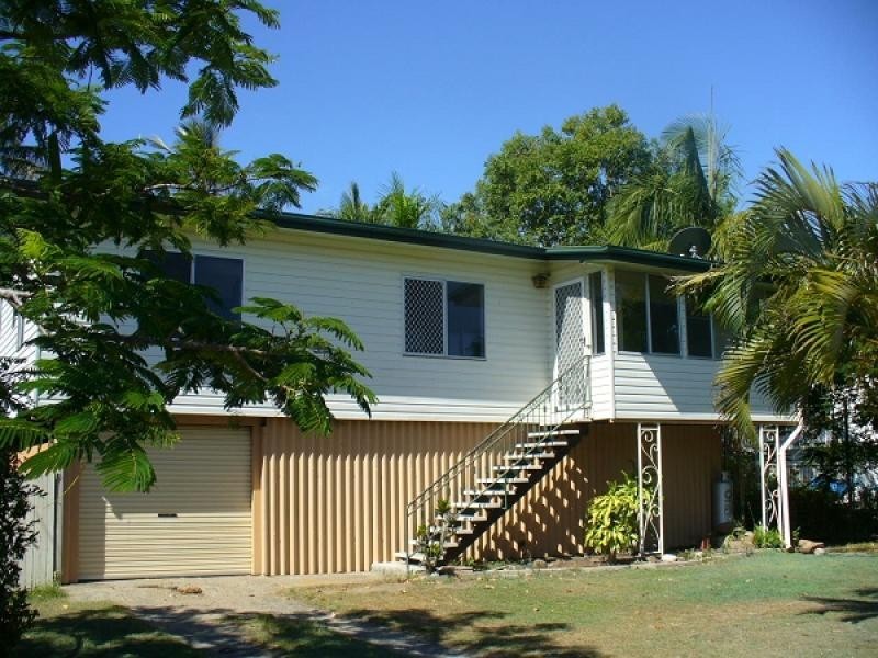 16 EMU STREET, Slade Point QLD 4740