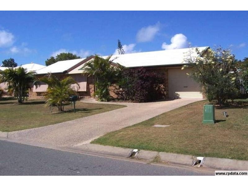 4 SEABREEZE COURT, Slade Point QLD 4740
