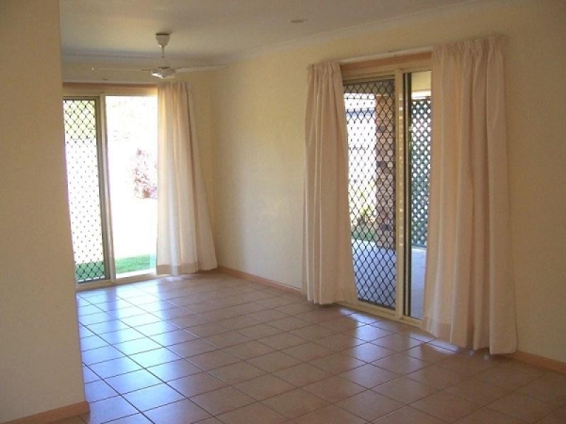 4 SEABREEZE COURT, Slade Point QLD 4740