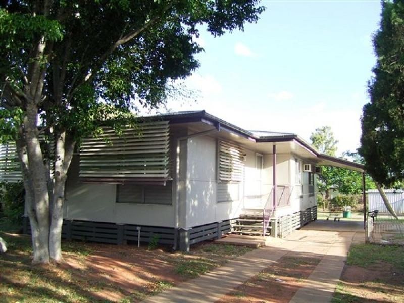 6 CONNOR DRIVE, Moranbah QLD 4744