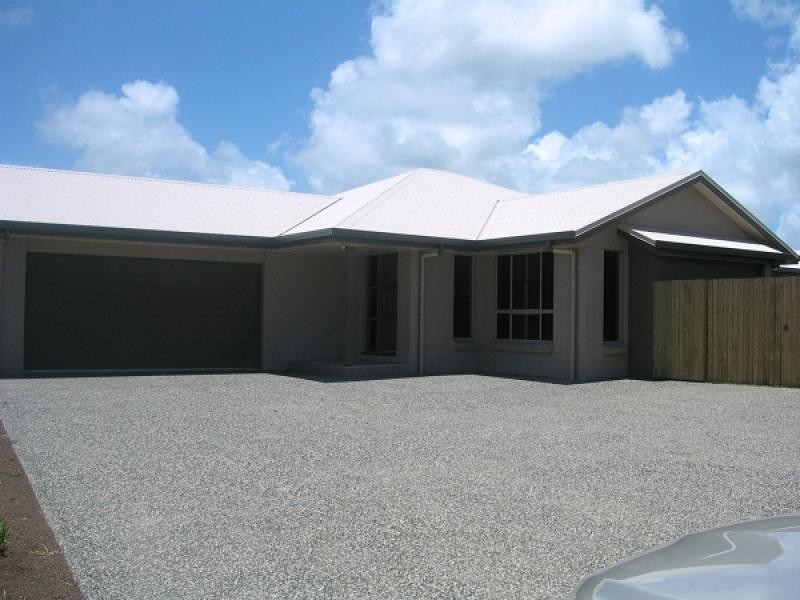 11 BONSAI COURT, Glenella QLD 4740