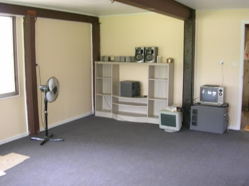 27 BROCK CRESCENT, Dysart QLD 4745