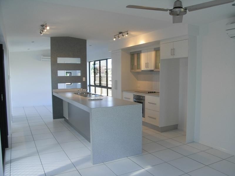 21 Gingham Street, Glenella QLD 4740