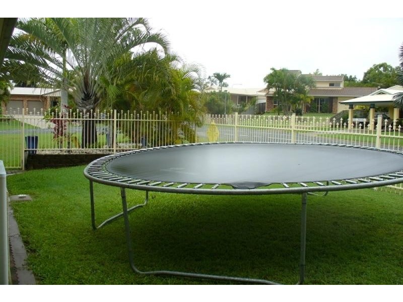 33 Bradman Drive, Glenella QLD 4740