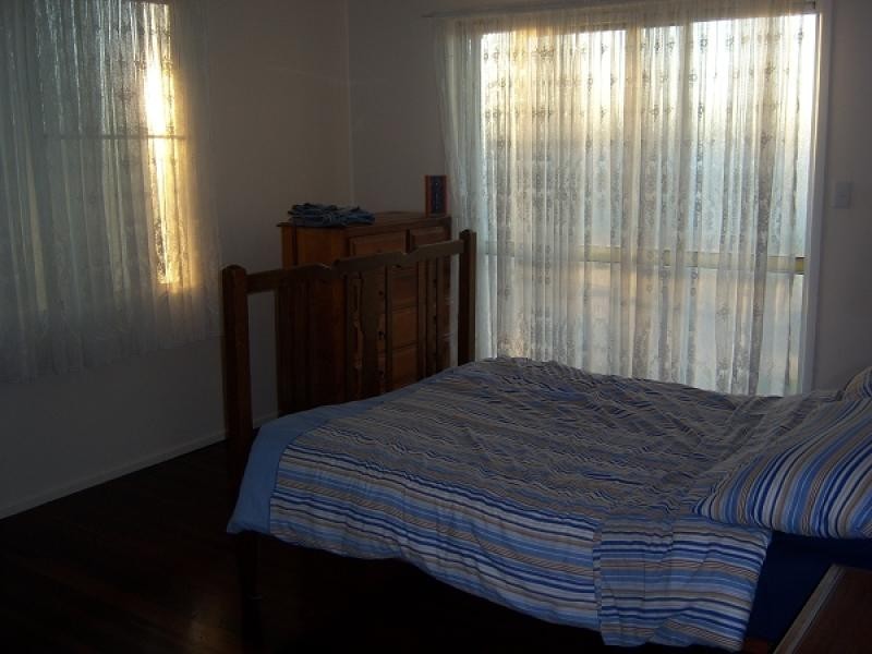 6 Herrigan Street, Glenella QLD 4740