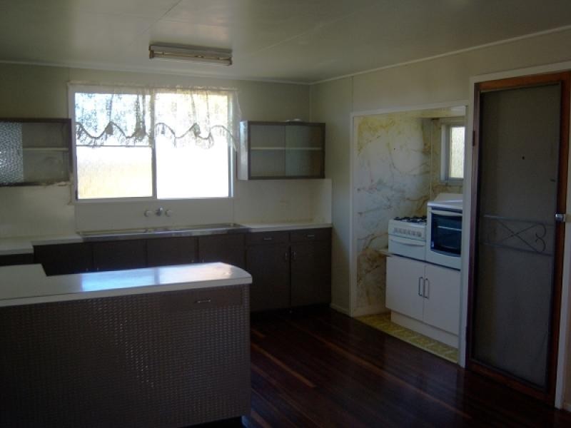 6 Herrigan Street, Glenella QLD 4740