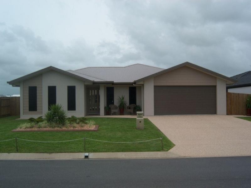 25 Woden Crescent, Ooralea QLD 4740