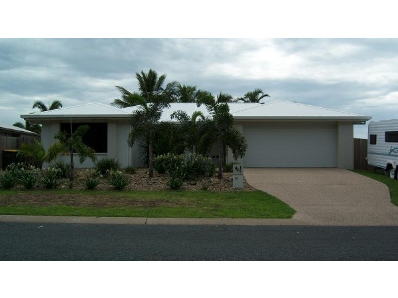 48 O’Brien Esplanade, Shoal Point QLD 4750
