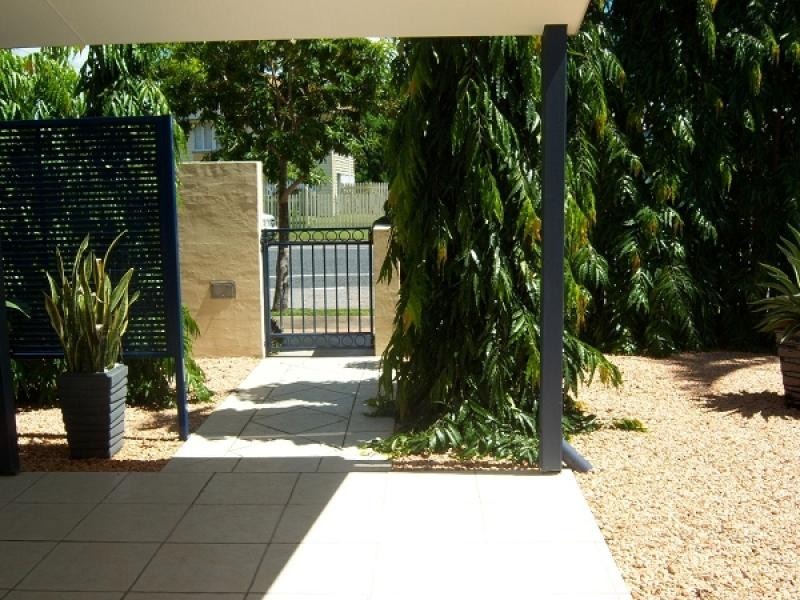 Unit 4, 21 Holland Street, West Mackay QLD 4740