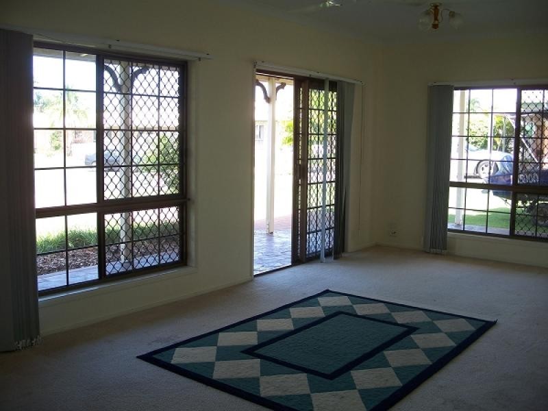 6 Wrasse Court, Andergrove QLD 4740