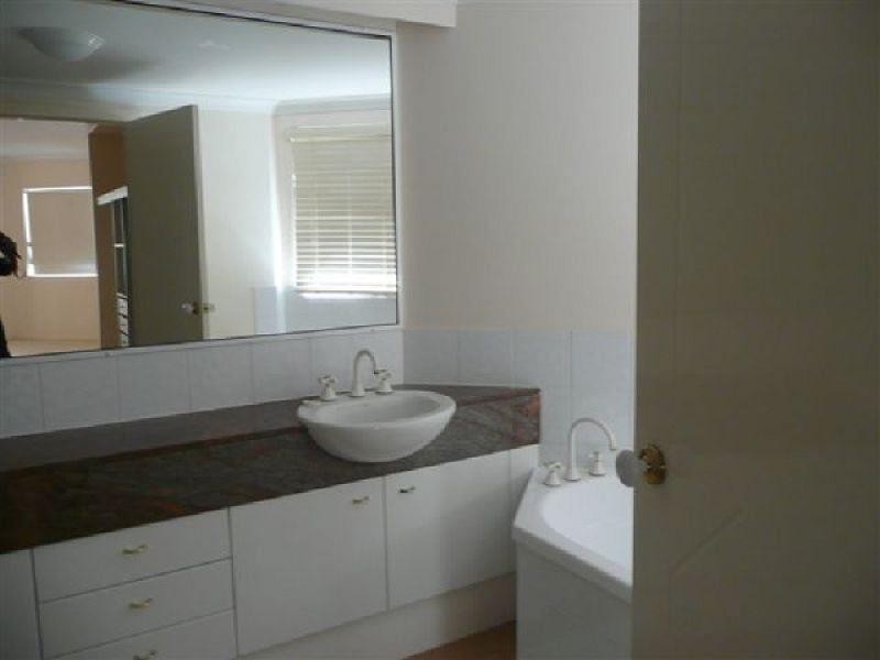 Apartment 17, 3 Megan Place, Mackay Harbour QLD 4740