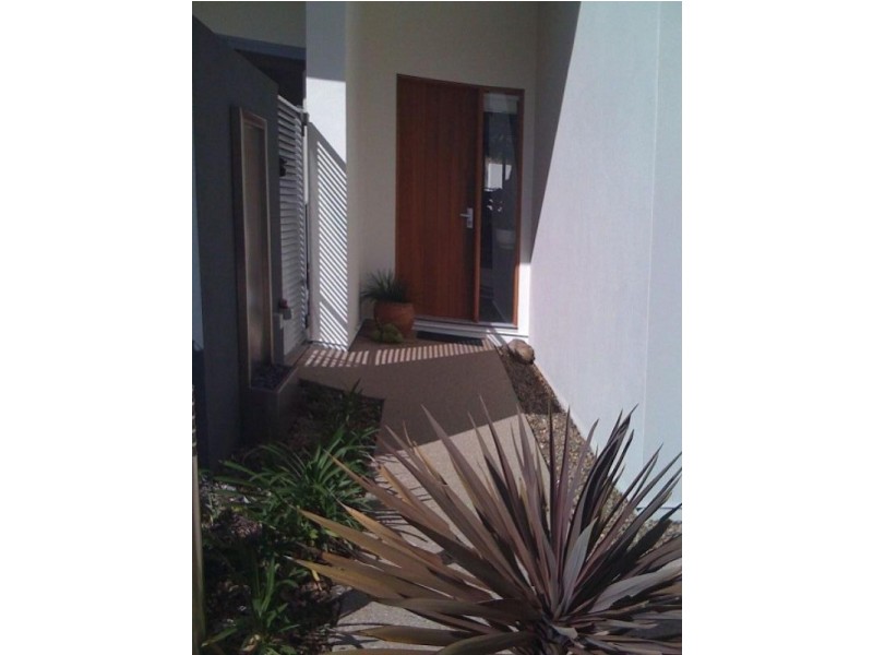 Unit 4, 2 Belangason Way, Shoal Point QLD 4750