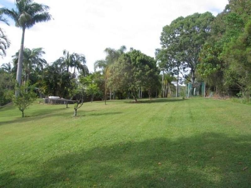 Hunchy QLD 4555