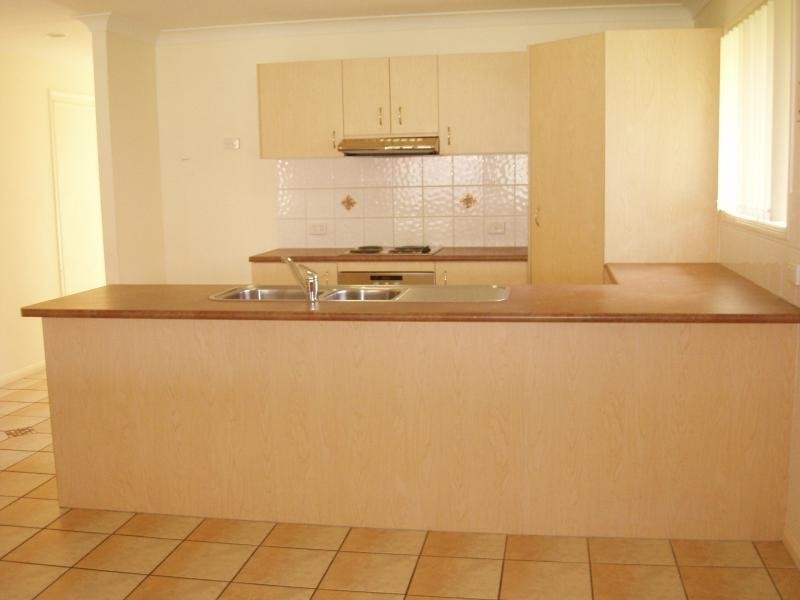 8 Dorian Cresent, Sippy Downs QLD 4556