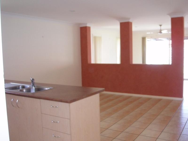 8 Dorian Cresent, Sippy Downs QLD 4556