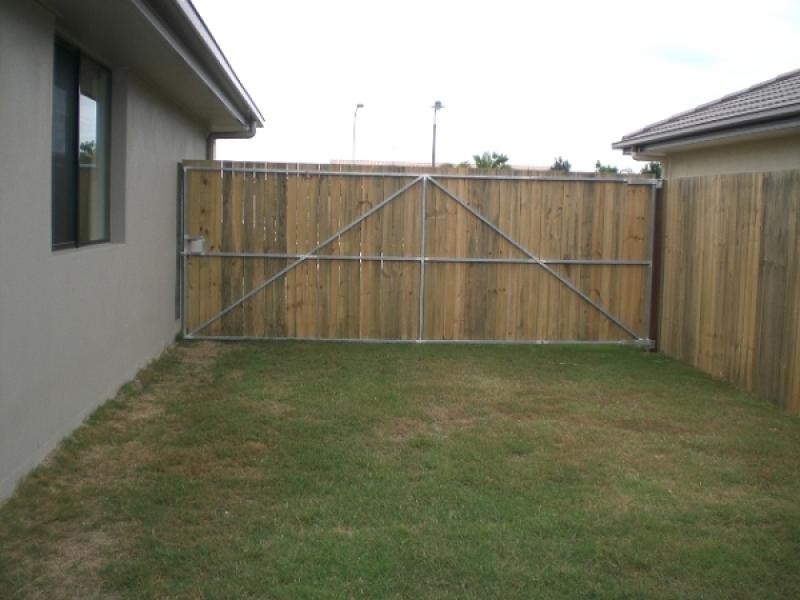 5 Gum Blossom Ct, Sippy Downs QLD 4556