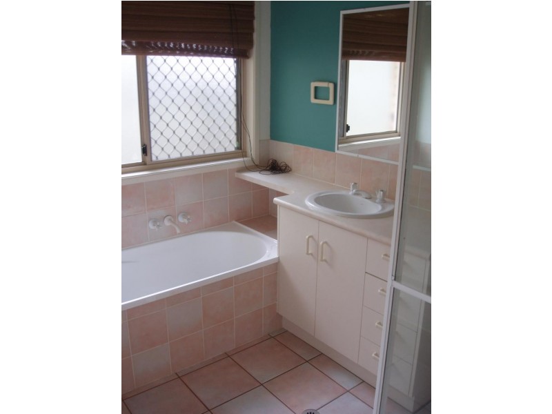 32 Jingellic Drive, Mountain Creek QLD 4557