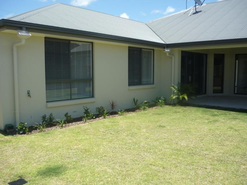 4 PEPPERMINT CRESENT, Sippy Downs QLD 4556