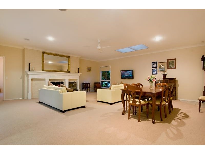 10 Kapilano Crescent, Mountain Creek QLD 4557