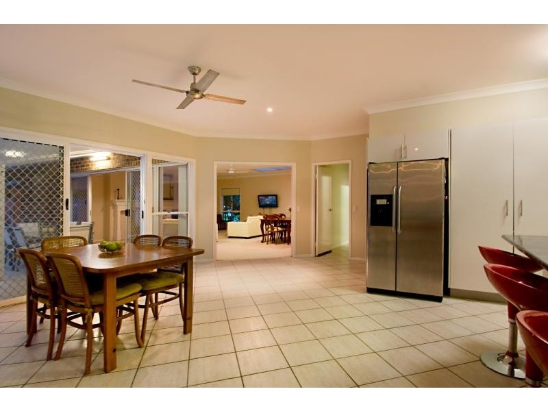 10 Kapilano Crescent, Mountain Creek QLD 4557