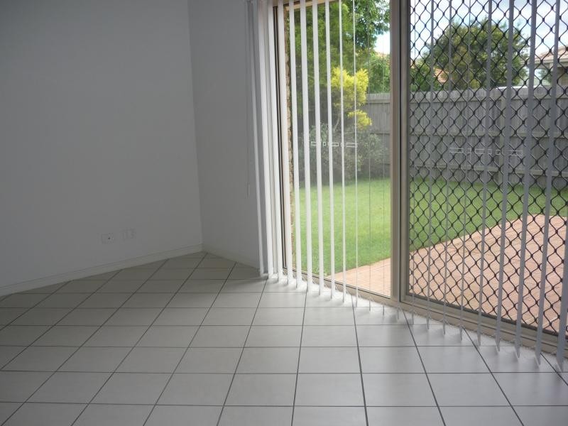 16 TRINITY CRESENT, Sippy Downs QLD 4556