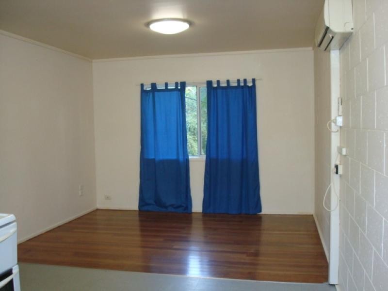 Unit 2/4 HOCKING STREET, Nambour QLD 4560