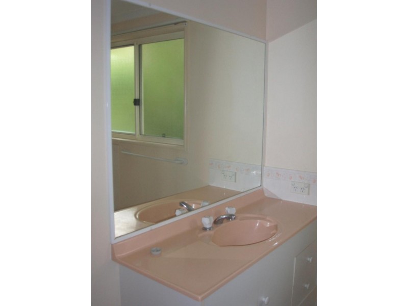 Unit 4/35 BADEN POWELL STREET, Maroochydore QLD 4558