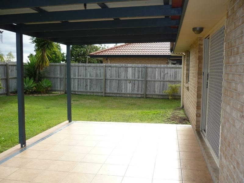 8 DORIAN CR, Sippy Downs QLD 4556