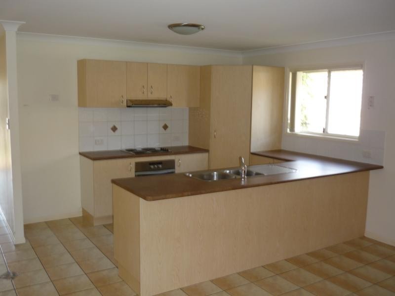 8 DORIAN CR, Sippy Downs QLD 4556