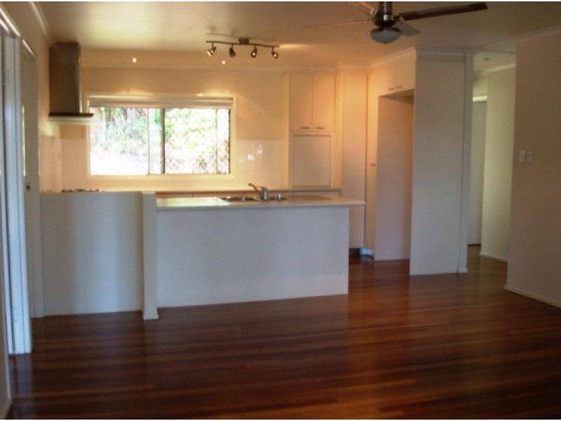 32 NOEL STREET, Nambour QLD 4560