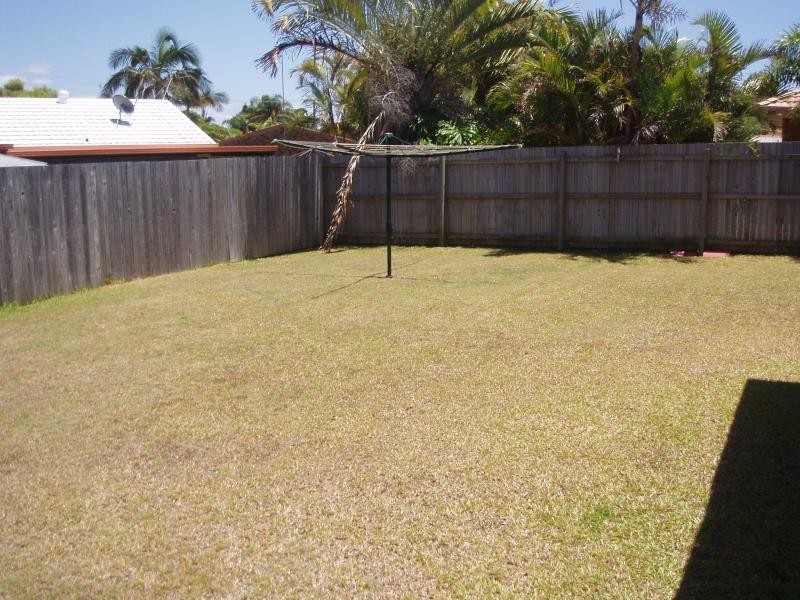18 HALYARD DRIVE, Wurtulla QLD 4575