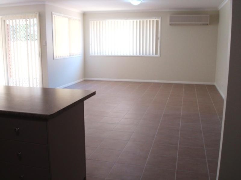 17 WISTERIA CRES, Sippy Downs QLD 4556