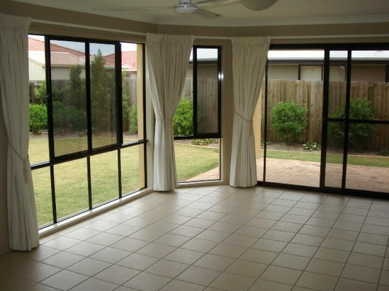 8 MAKO COURT, Mountain Creek QLD 4557