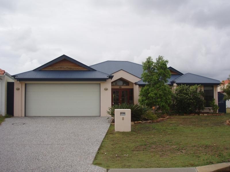 8 DOMINICA PLACE, Kawana Island QLD 4575