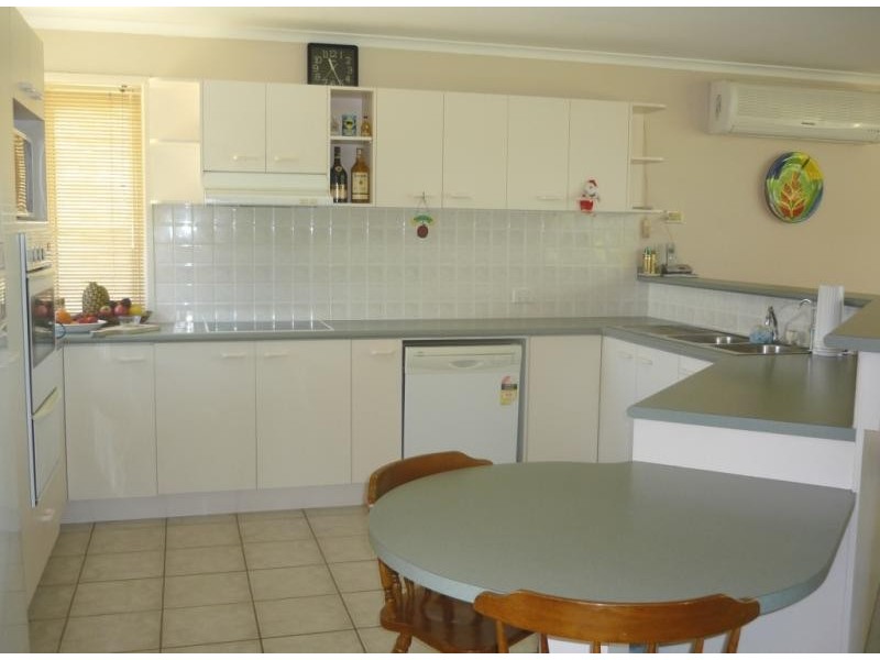 11 SORBONNE CLOSE, Sippy Downs QLD 4556