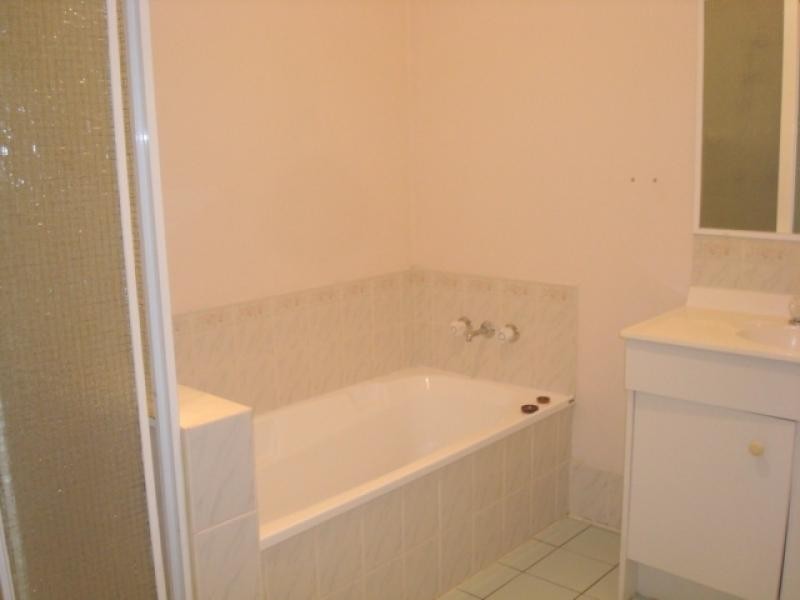 Unit 4/70 CARTER ROAD, Nambour QLD 4560